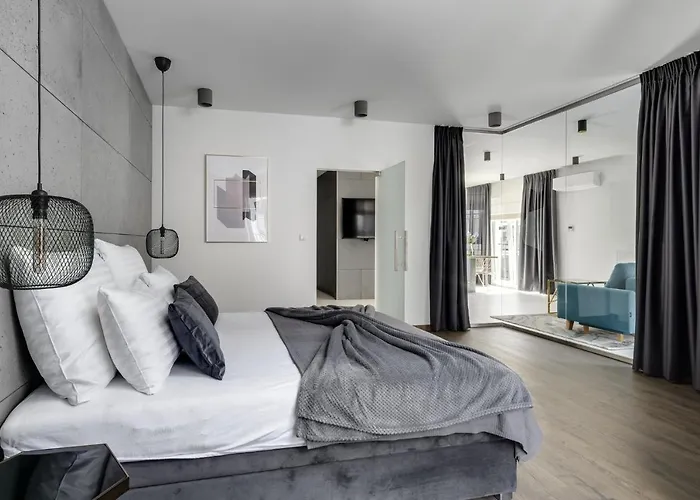 El - Hercules 포즈난