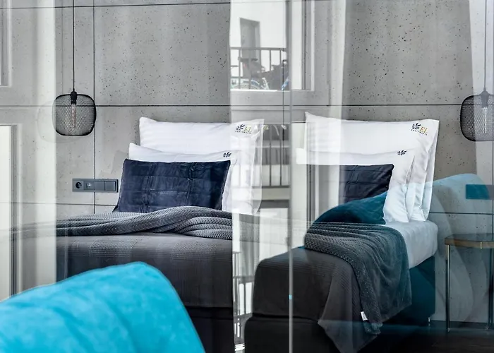 El - Hercules 포즈난